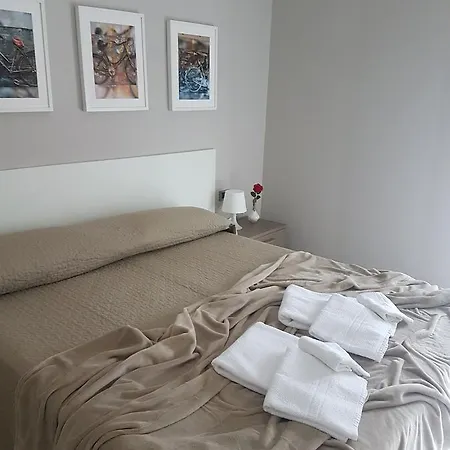 Adda Con Posto Auto Apartmán
